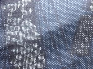 アンティーク　短冊に花模様織り出し本場泥大島紬着物(5マルキ)